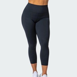 MUSCLE NATION SIGNATURE SCRUNCH 7/8 LEGGINGS - BLACK - XS